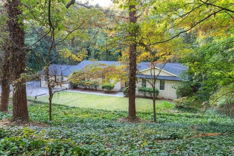 1555 Sunnybrook Farm Road, Sandy Springs, Georgia 30350, 5 Bedrooms Bedrooms, ,4 BathroomsBathrooms,Residential,Sold,1555 Sunnybrook Farm Road,6867951