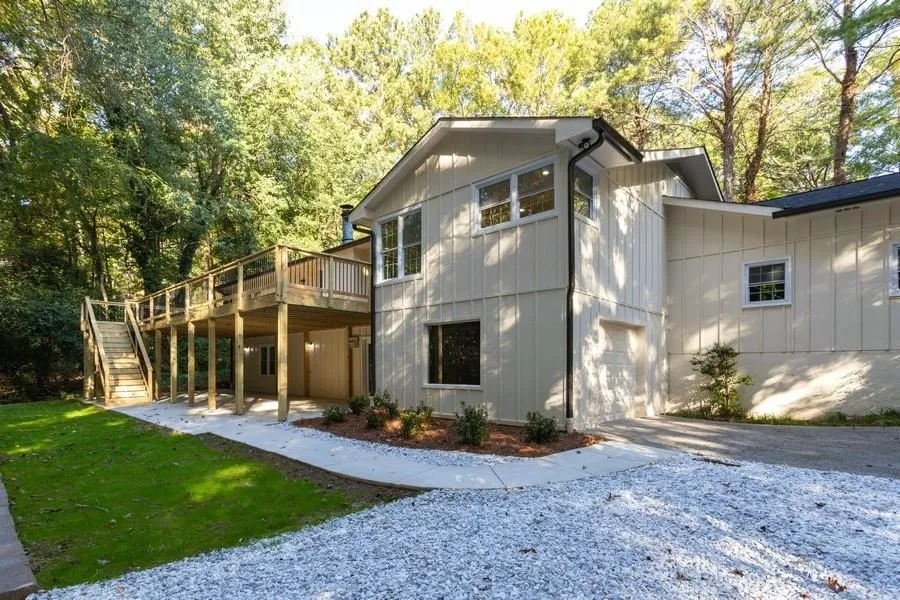 1555 Sunnybrook Farm Road, Sandy Springs, Georgia 30350, 5 Bedrooms Bedrooms, ,4 BathroomsBathrooms,Residential,Sold,1555 Sunnybrook Farm Road,6867951
