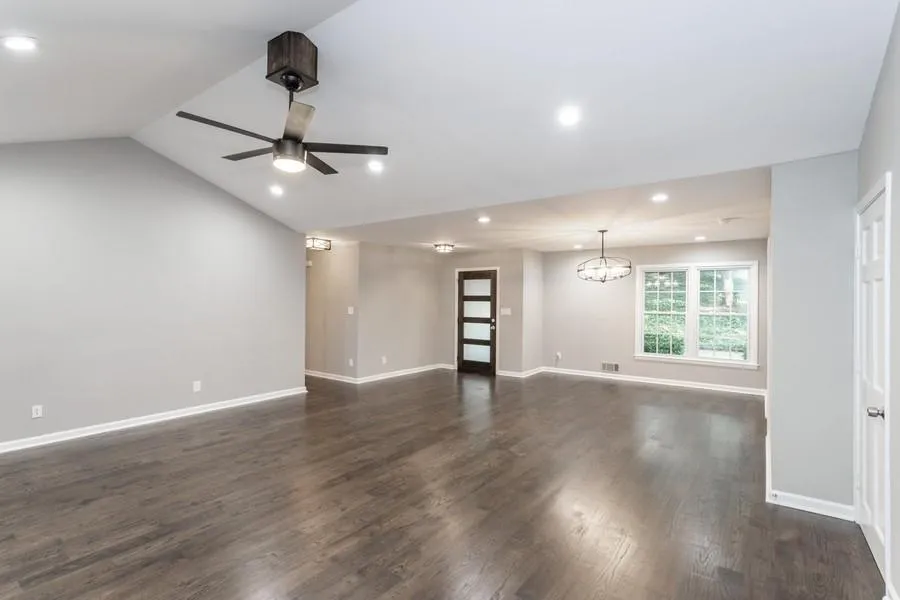 1555 Sunnybrook Farm Road, Sandy Springs, Georgia 30350, 5 Bedrooms Bedrooms, ,4 BathroomsBathrooms,Residential,Sold,1555 Sunnybrook Farm Road,6867951