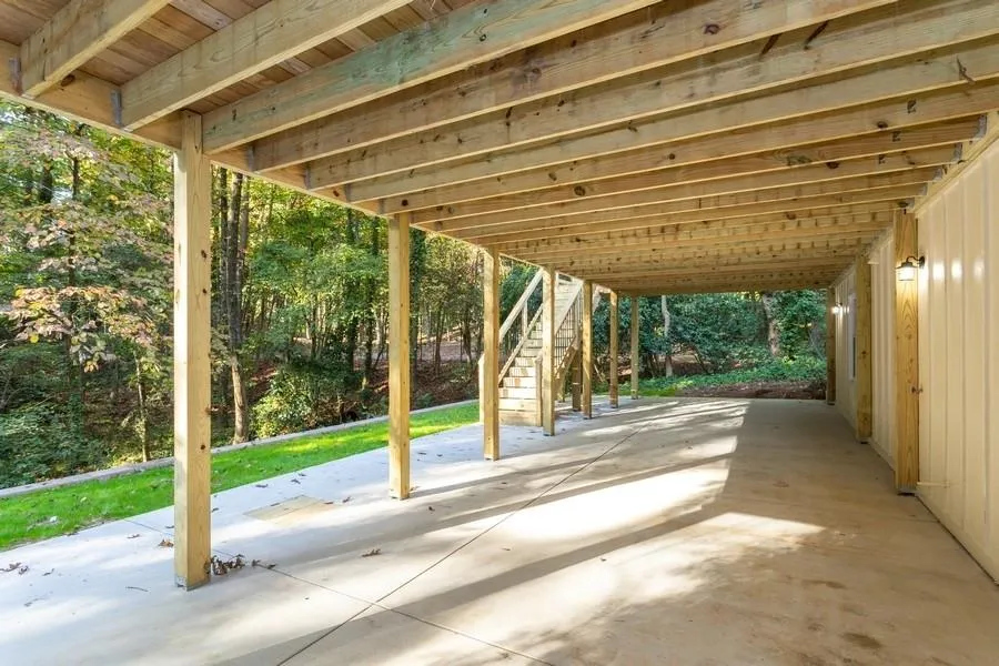 1555 Sunnybrook Farm Road, Sandy Springs, Georgia 30350, 5 Bedrooms Bedrooms, ,4 BathroomsBathrooms,Residential,Sold,1555 Sunnybrook Farm Road,6867951