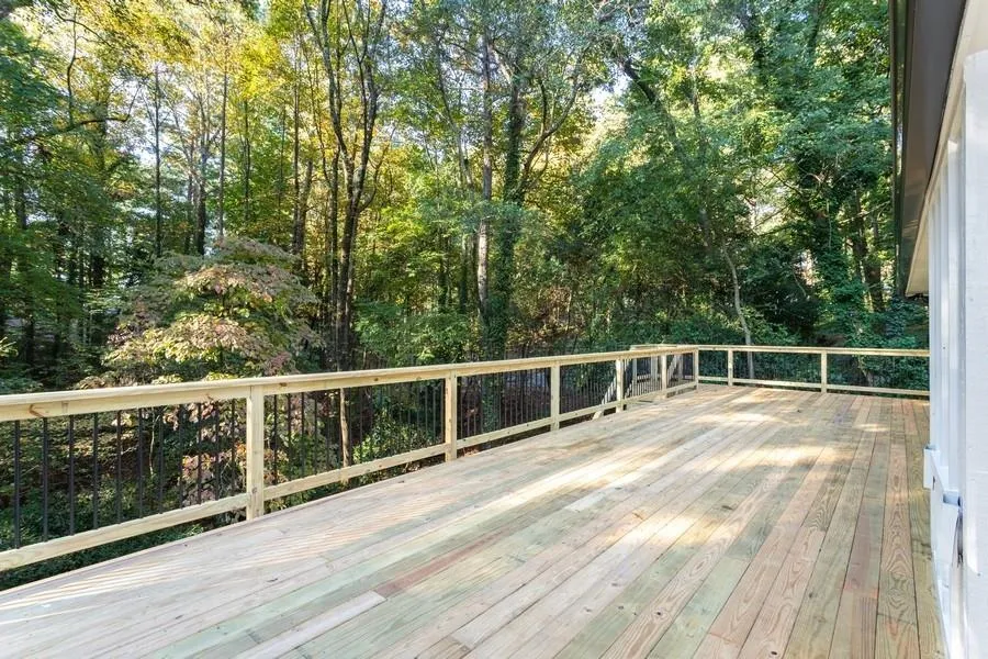1555 Sunnybrook Farm Road, Sandy Springs, Georgia 30350, 5 Bedrooms Bedrooms, ,4 BathroomsBathrooms,Residential,Sold,1555 Sunnybrook Farm Road,6867951