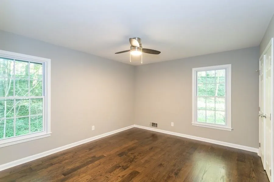 1555 Sunnybrook Farm Road, Sandy Springs, Georgia 30350, 5 Bedrooms Bedrooms, ,4 BathroomsBathrooms,Residential,Sold,1555 Sunnybrook Farm Road,6867951