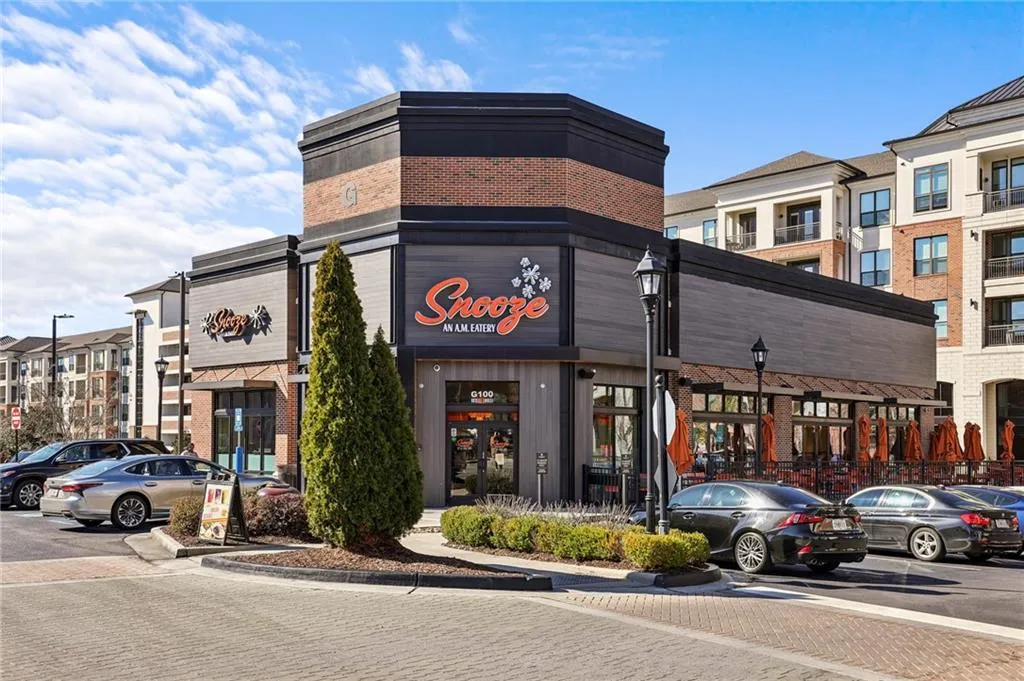 Neighborhood eateries