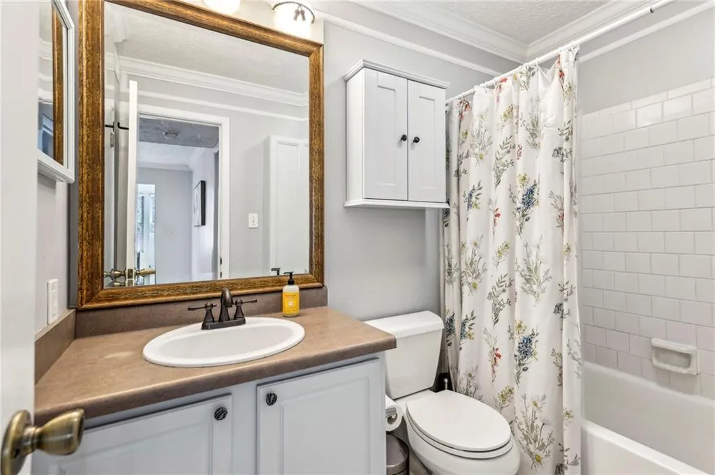 5153 Roswell Road Unit 10, Atlanta, Georgia 30342, 1 Bedroom Bedrooms, ,1 BathroomBathrooms,Residential,Sold,5153 Roswell Road Unit 10,7526071