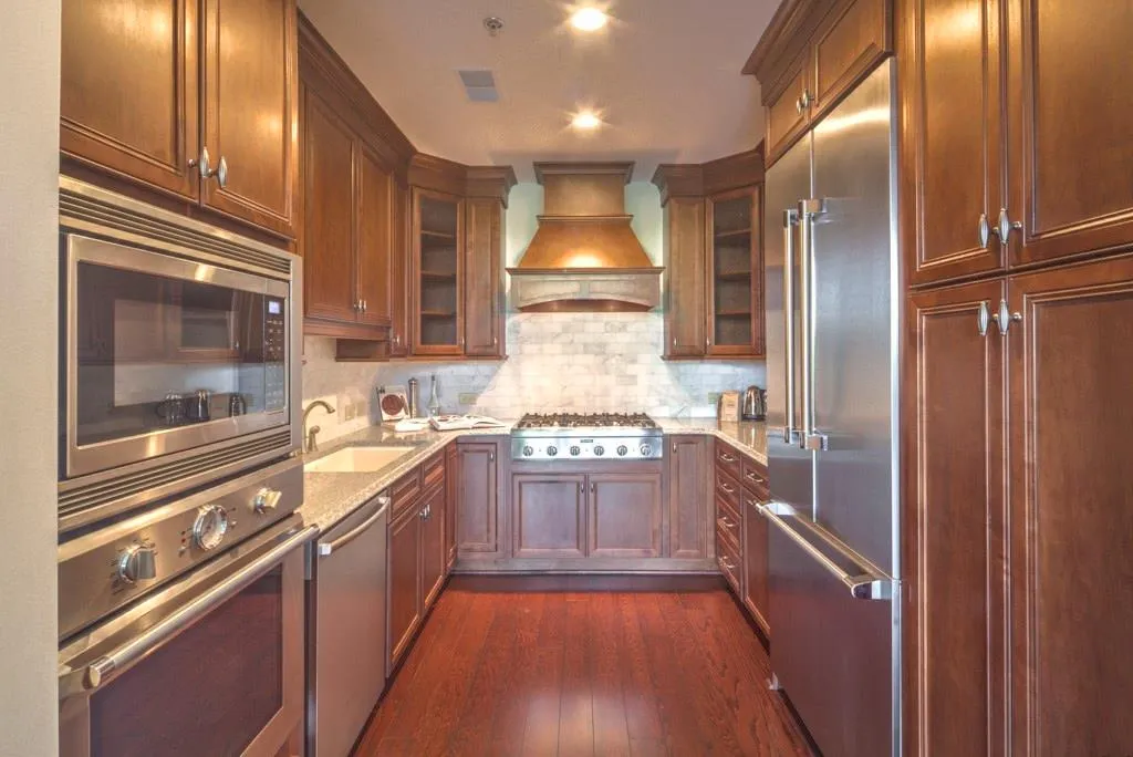 2233 Peachtree Road Ne Unit 503, Atlanta, Georgia 30309, 2 Bedrooms Bedrooms, ,2 BathroomsBathrooms,Residential,Sold,2233 Peachtree Road Ne Unit 503,5669788