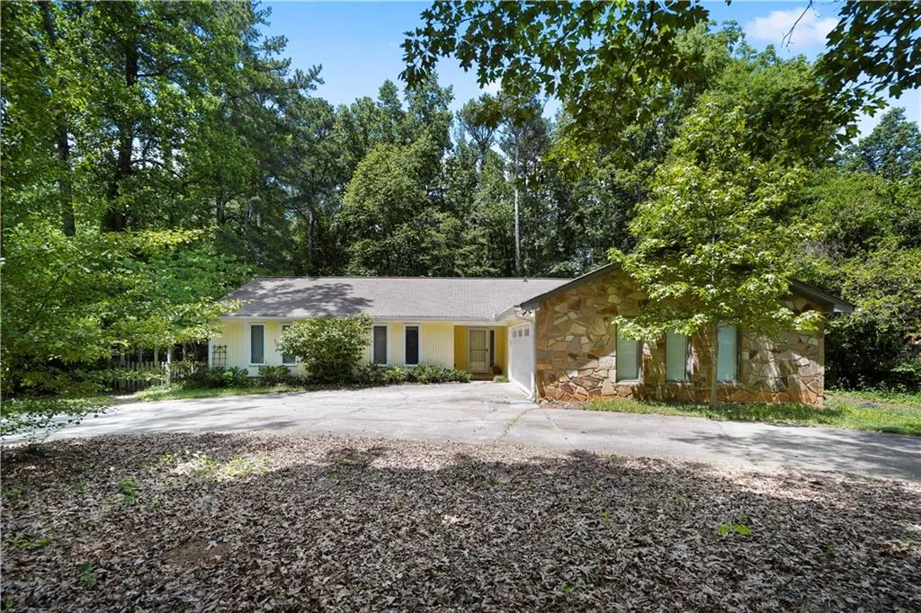 Roswell, GA 30075