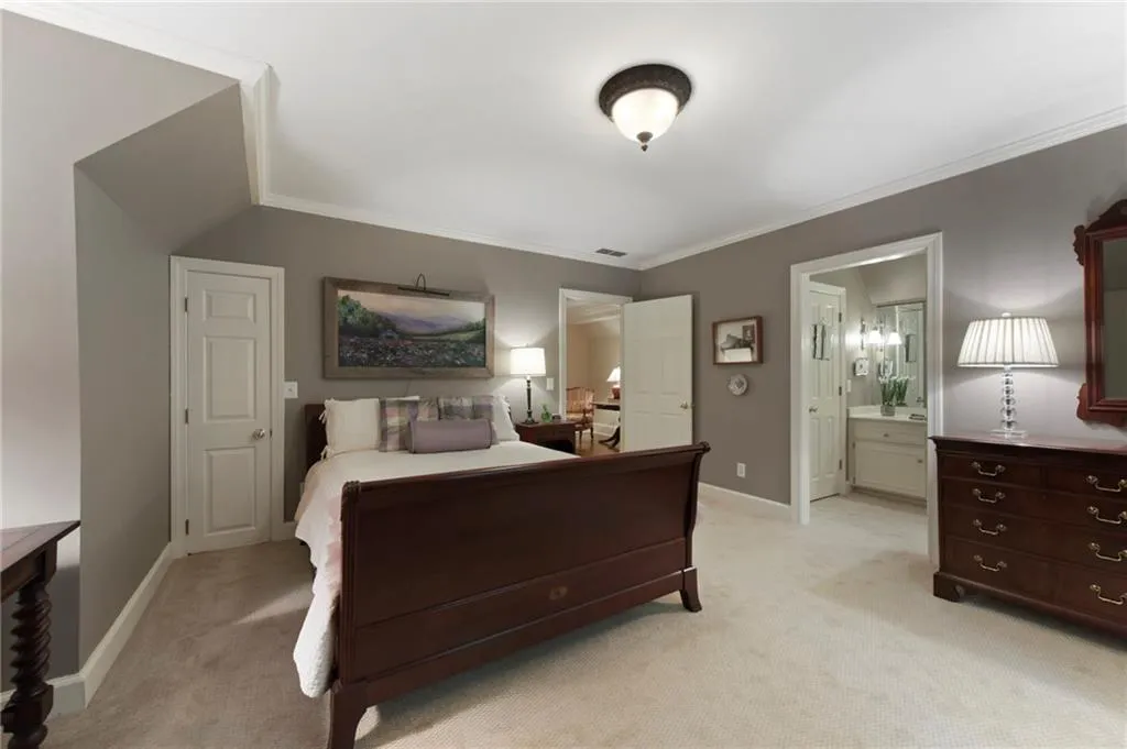 140 Tamarisk Drive, Atlanta, Georgia 30342, 5 Bedrooms Bedrooms, ,4 BathroomsBathrooms,Residential,Sold,140 Tamarisk Drive,6770826