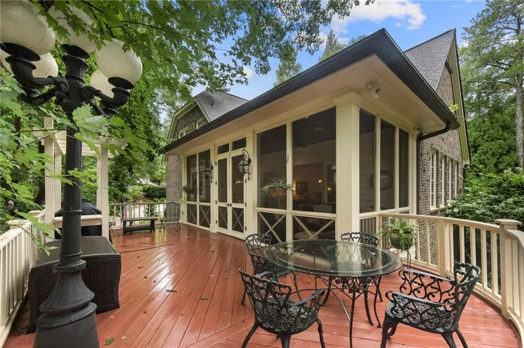 140 Tamarisk Drive, Atlanta, Georgia 30342, 5 Bedrooms Bedrooms, ,4 BathroomsBathrooms,Residential,Sold,140 Tamarisk Drive,6770826