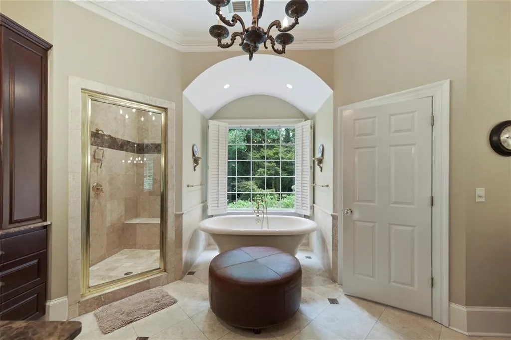 140 Tamarisk Drive, Atlanta, Georgia 30342, 5 Bedrooms Bedrooms, ,4 BathroomsBathrooms,Residential,Sold,140 Tamarisk Drive,6770826