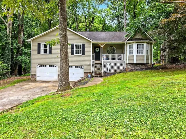 916 Little River Lane, Woodstock, Georgia 30189