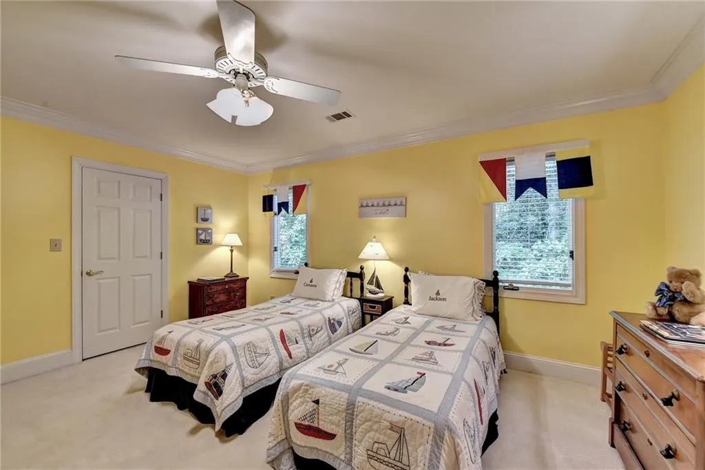 3000 Spalding Drive, Sandy Springs, Georgia 30350, 5 Bedrooms Bedrooms, ,4 BathroomsBathrooms,Residential,Sold,3000 Spalding Drive,6724112