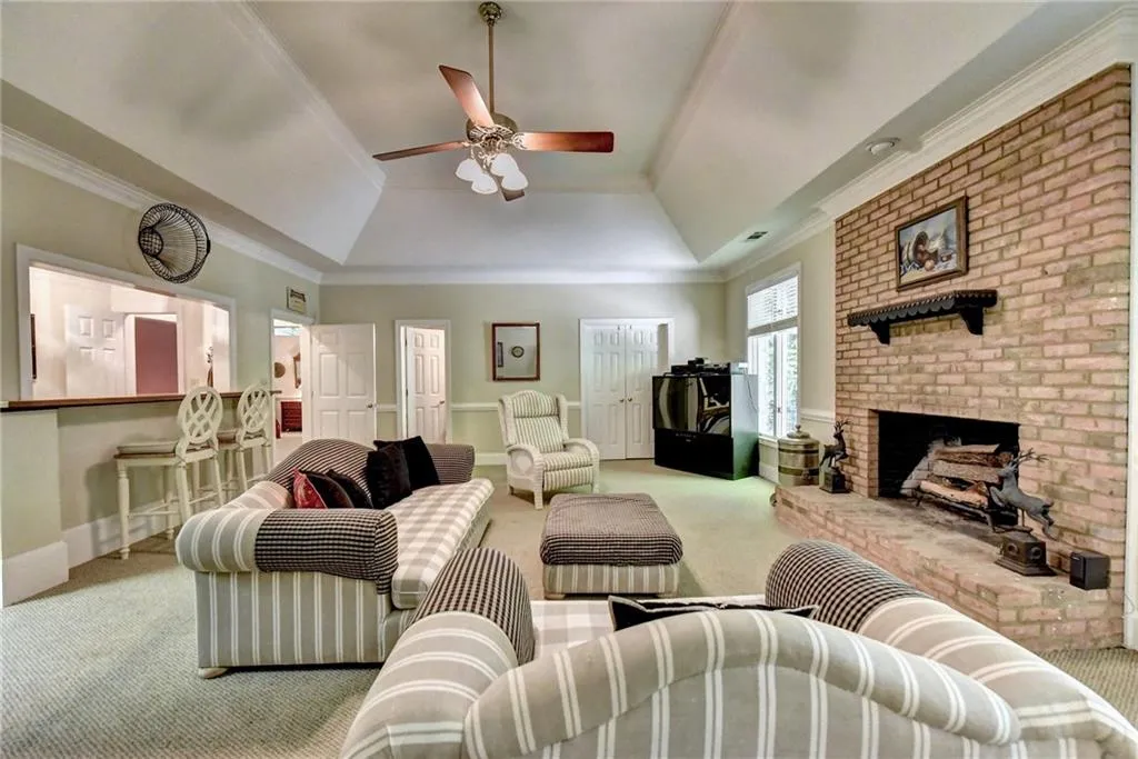 3000 Spalding Drive, Sandy Springs, Georgia 30350, 5 Bedrooms Bedrooms, ,4 BathroomsBathrooms,Residential,Sold,3000 Spalding Drive,6724112