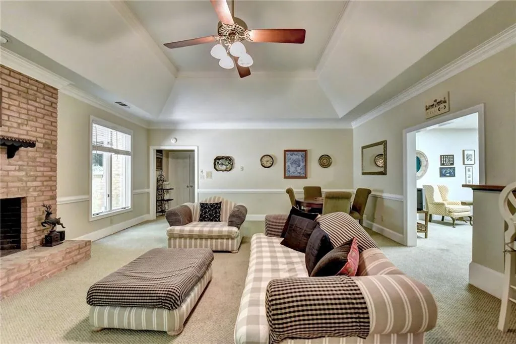 3000 Spalding Drive, Sandy Springs, Georgia 30350, 5 Bedrooms Bedrooms, ,4 BathroomsBathrooms,Residential,Sold,3000 Spalding Drive,6724112