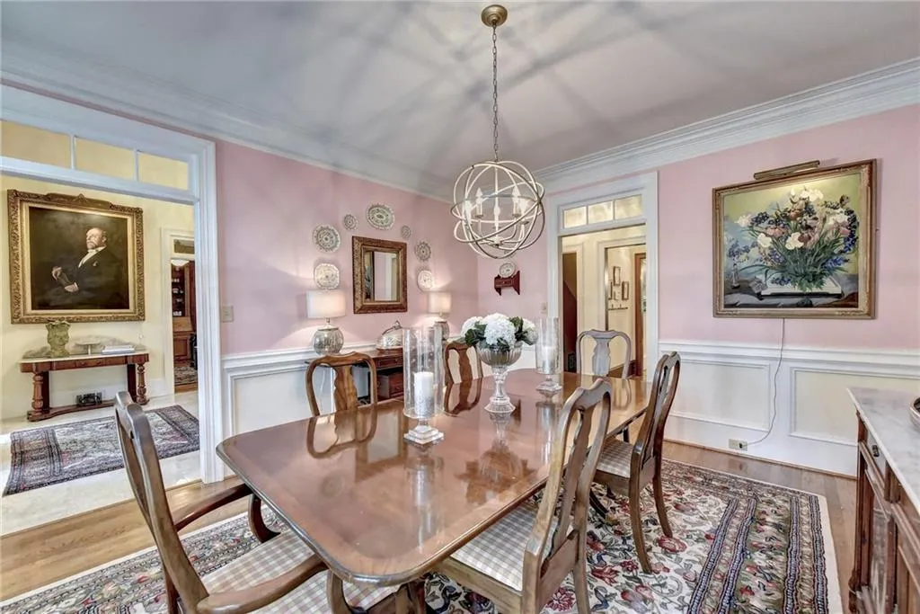3000 Spalding Drive, Sandy Springs, Georgia 30350, 5 Bedrooms Bedrooms, ,4 BathroomsBathrooms,Residential,Sold,3000 Spalding Drive,6724112