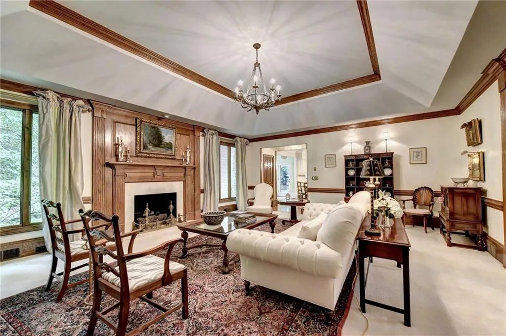 3000 Spalding Drive, Sandy Springs, Georgia 30350, 5 Bedrooms Bedrooms, ,4 BathroomsBathrooms,Residential,Sold,3000 Spalding Drive,6724112