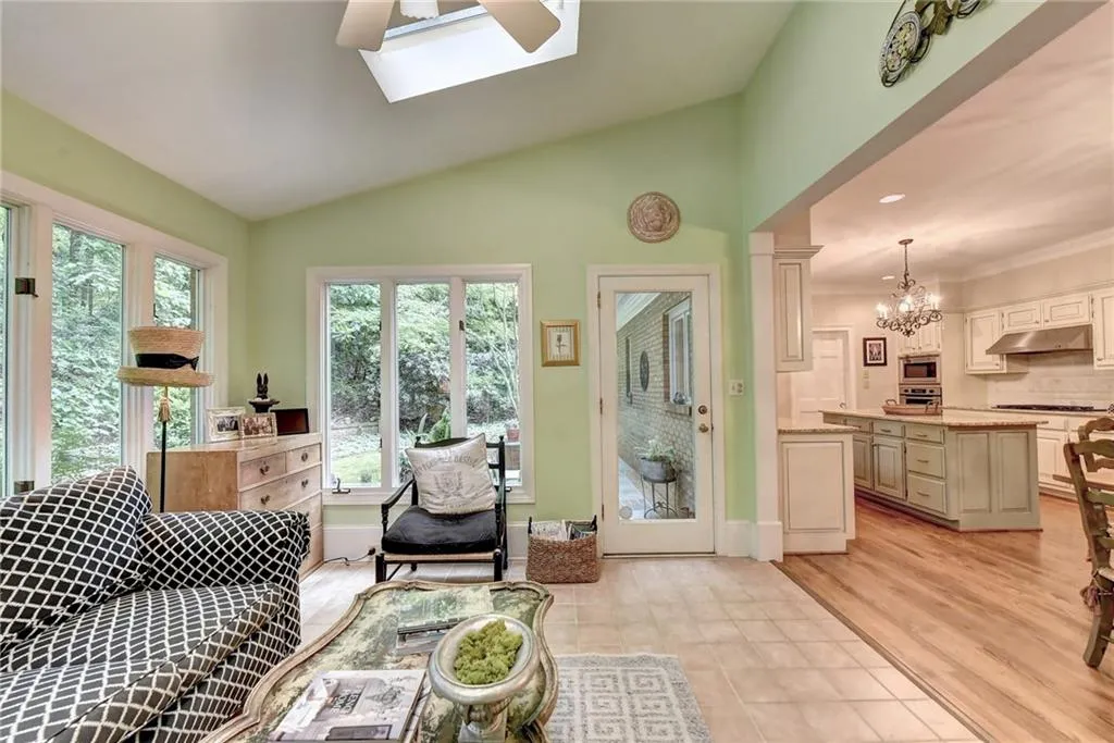 3000 Spalding Drive, Sandy Springs, Georgia 30350, 5 Bedrooms Bedrooms, ,4 BathroomsBathrooms,Residential,Sold,3000 Spalding Drive,6724112