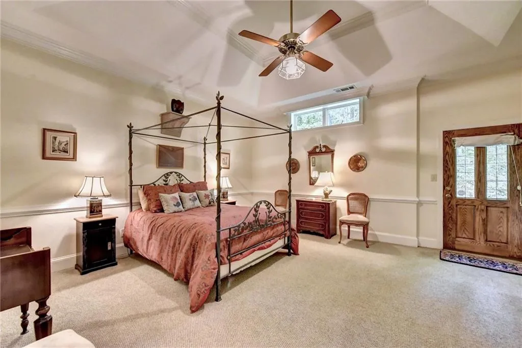 3000 Spalding Drive, Sandy Springs, Georgia 30350, 5 Bedrooms Bedrooms, ,4 BathroomsBathrooms,Residential,Sold,3000 Spalding Drive,6724112