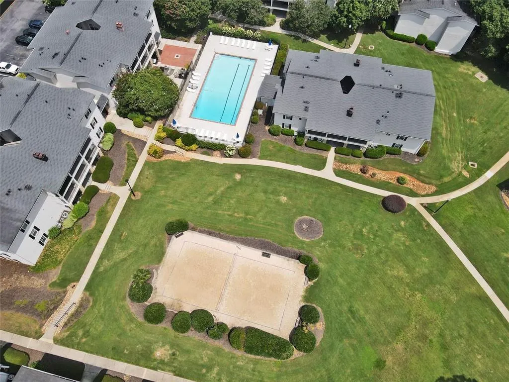 1150 Collier Road Nw Unit B5, Atlanta, Georgia 30318, 1 Bedroom Bedrooms, ,1 BathroomBathrooms,Residential,For Sale,1150 Collier Road Nw Unit B5,7667873