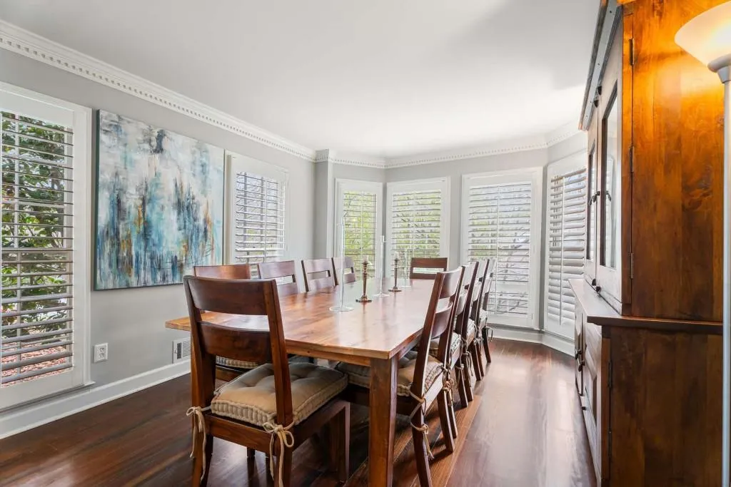 295 Bruton Way, Atlanta, Georgia 30342, 4 Bedrooms Bedrooms, ,4 BathroomsBathrooms,Residential,Sold,295 Bruton Way,7522980