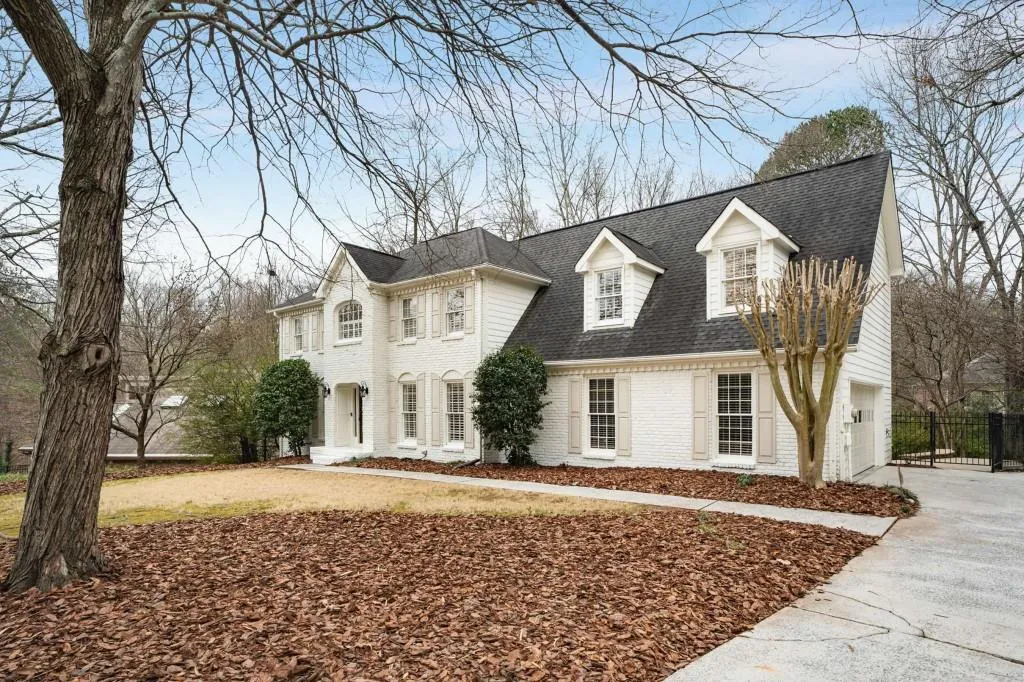 295 Bruton Way, Atlanta, Georgia 30342, 4 Bedrooms Bedrooms, ,4 BathroomsBathrooms,Residential,Sold,295 Bruton Way,7522980