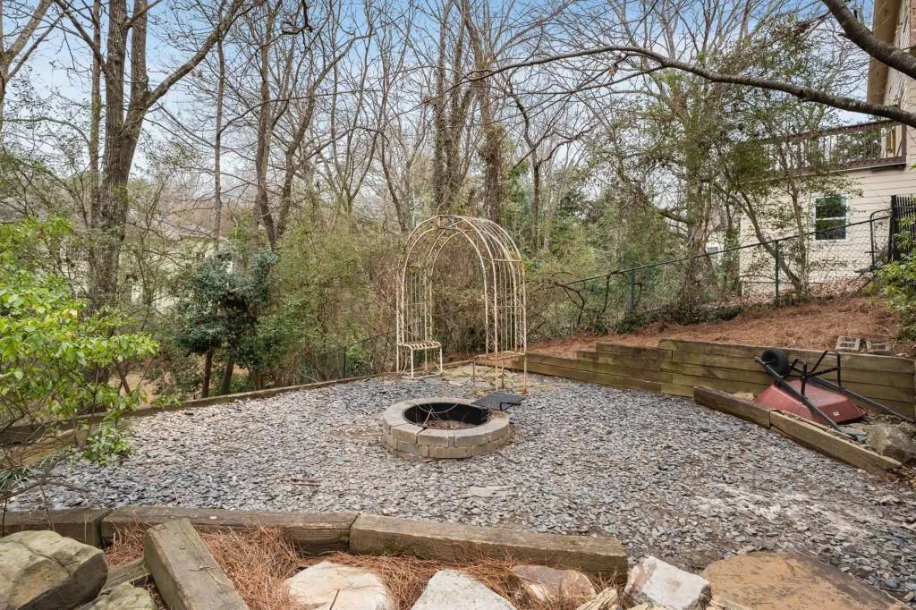 295 Bruton Way, Atlanta, Georgia 30342, 4 Bedrooms Bedrooms, ,4 BathroomsBathrooms,Residential,Sold,295 Bruton Way,7522980