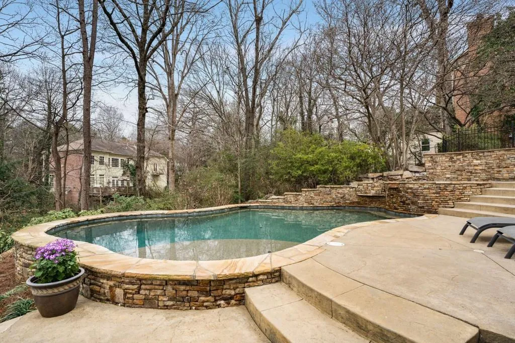 295 Bruton Way, Atlanta, Georgia 30342, 4 Bedrooms Bedrooms, ,4 BathroomsBathrooms,Residential,Sold,295 Bruton Way,7522980