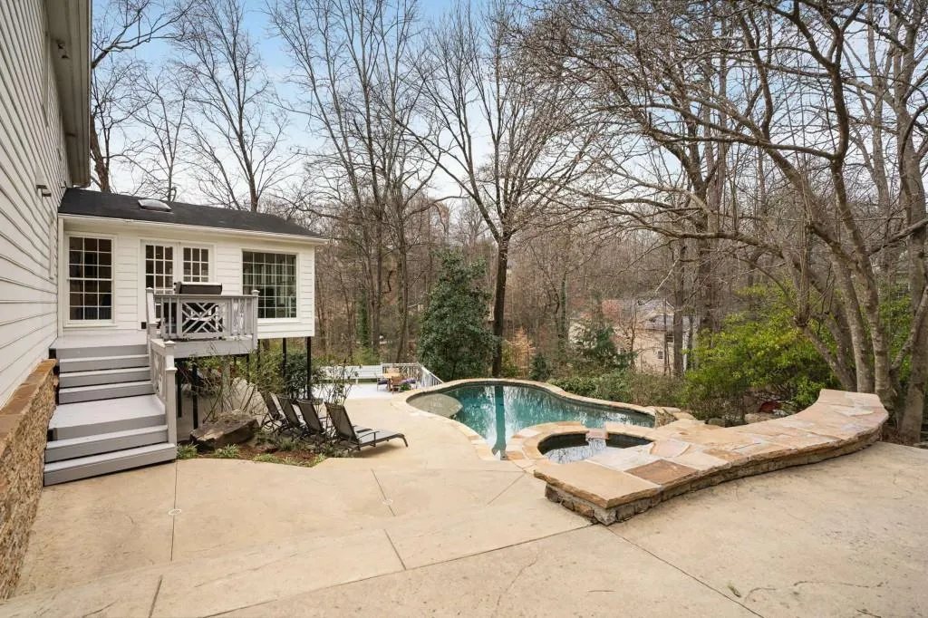 295 Bruton Way, Atlanta, Georgia 30342, 4 Bedrooms Bedrooms, ,4 BathroomsBathrooms,Residential,Sold,295 Bruton Way,7522980