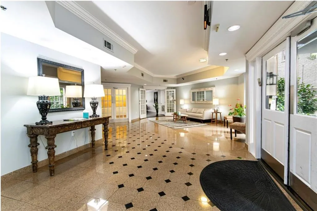 1 Biscayne Drive Unit 304, Atlanta, Georgia 30309, 1 Bedroom Bedrooms, 0 ,1 BathroomBathrooms,Residential,For Sale,1 Biscayne Drive Unit 304,7721905
