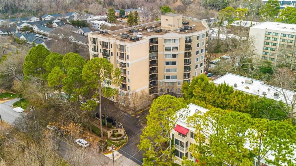 1 Biscayne Drive Unit 304, Atlanta, Georgia 30309, 1 Bedroom Bedrooms, 0 ,1 BathroomBathrooms,Residential,For Sale,1 Biscayne Drive Unit 304,7721905