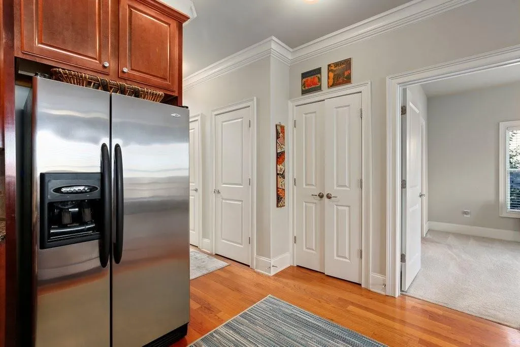 753 Berrydale Drive, Sandy Springs, Georgia 30328, 2 Bedrooms Bedrooms, ,2 BathroomsBathrooms,Residential,Sold,753 Berrydale Drive,6930047
