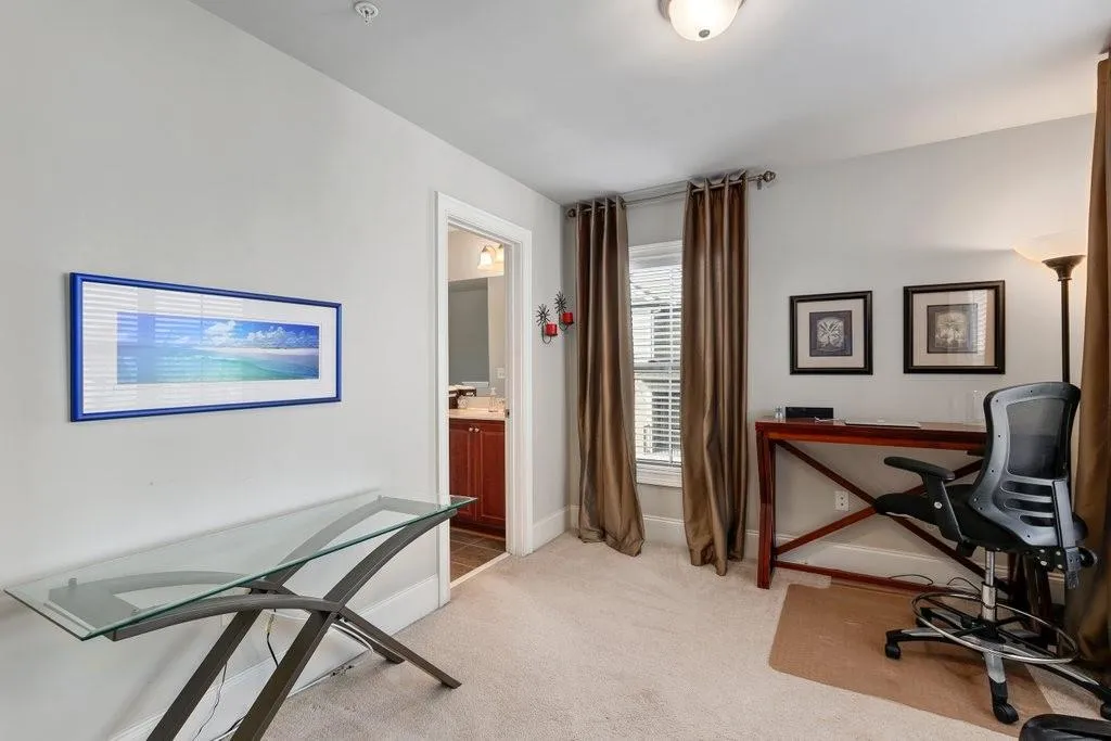 753 Berrydale Drive, Sandy Springs, Georgia 30328, 2 Bedrooms Bedrooms, ,2 BathroomsBathrooms,Residential,Sold,753 Berrydale Drive,6930047