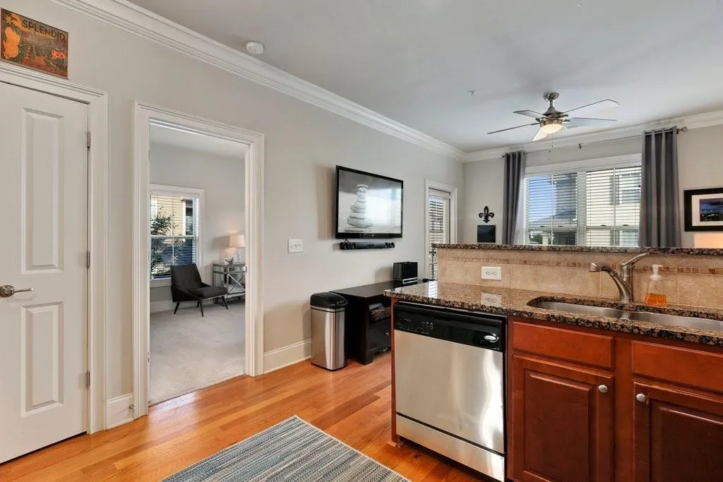 753 Berrydale Drive, Sandy Springs, Georgia 30328, 2 Bedrooms Bedrooms, ,2 BathroomsBathrooms,Residential,Sold,753 Berrydale Drive,6930047