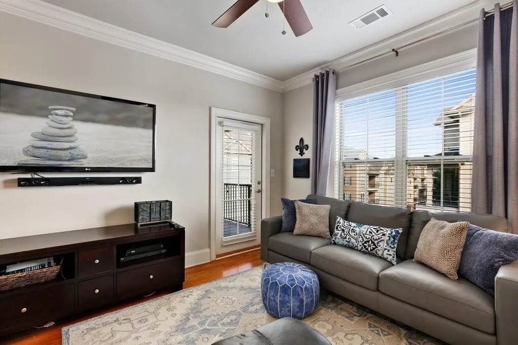 753 Berrydale Drive, Sandy Springs, Georgia 30328, 2 Bedrooms Bedrooms, ,2 BathroomsBathrooms,Residential,Sold,753 Berrydale Drive,6930047