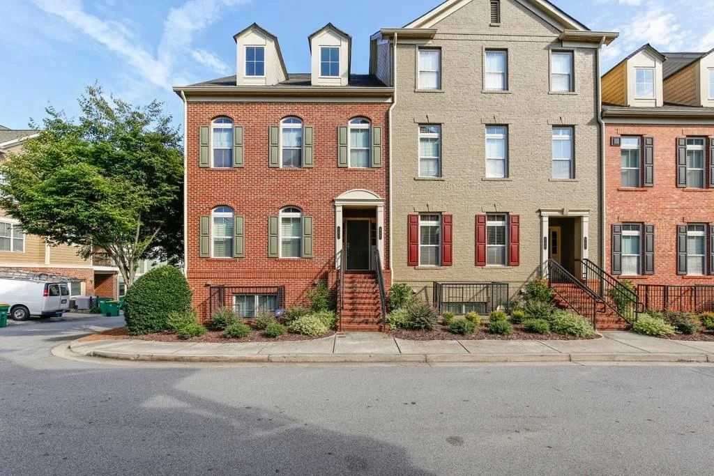 753 Berrydale Drive, Sandy Springs, Georgia 30328, 2 Bedrooms Bedrooms, ,2 BathroomsBathrooms,Residential,Sold,753 Berrydale Drive,6930047