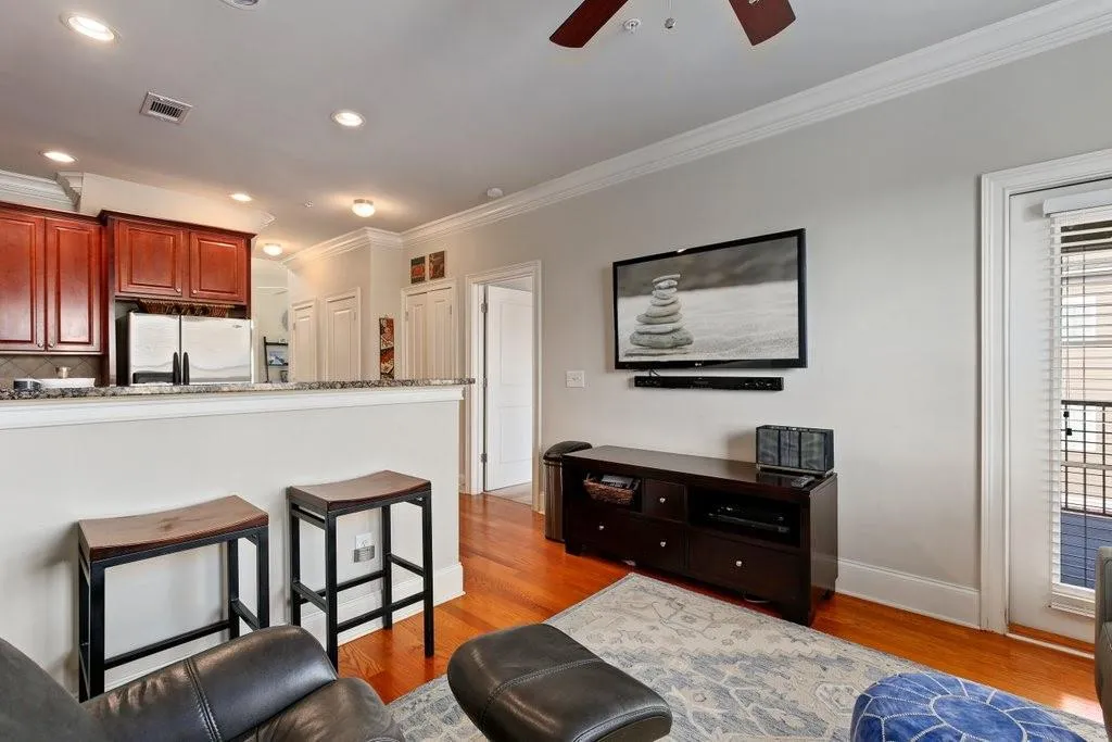 753 Berrydale Drive, Sandy Springs, Georgia 30328, 2 Bedrooms Bedrooms, ,2 BathroomsBathrooms,Residential,Sold,753 Berrydale Drive,6930047
