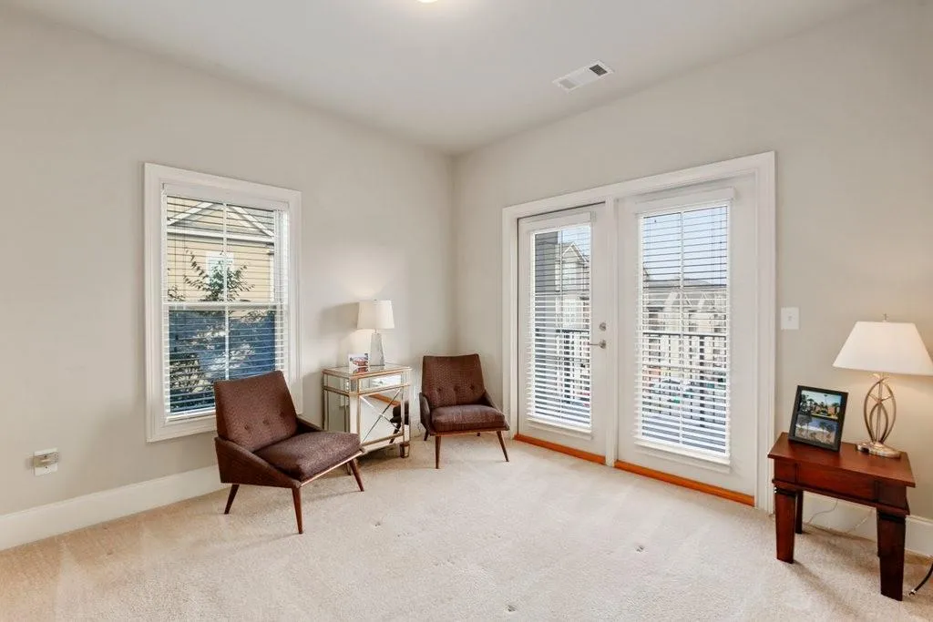 753 Berrydale Drive, Sandy Springs, Georgia 30328, 2 Bedrooms Bedrooms, ,2 BathroomsBathrooms,Residential,Sold,753 Berrydale Drive,6930047