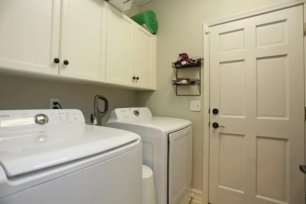 325 Spalding Gates Court, Atlanta, Georgia 30328, 4 Bedrooms Bedrooms, ,2 BathroomsBathrooms,Residential,Sold,325 Spalding Gates Court,5905941