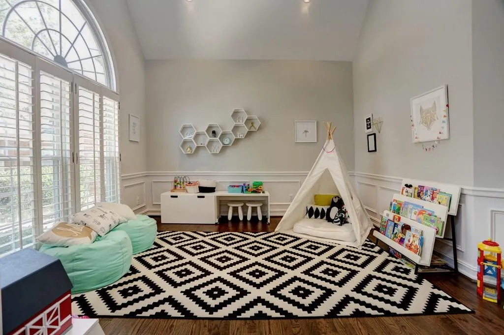 325 Spalding Gates Court, Atlanta, Georgia 30328, 4 Bedrooms Bedrooms, ,2 BathroomsBathrooms,Residential,Sold,325 Spalding Gates Court,5905941