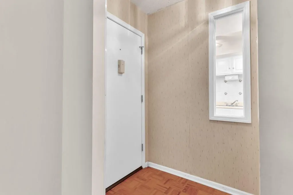 6851 Roswell Road Unit L-13, Sandy Springs, Georgia 30328, 3 Bedrooms Bedrooms, ,2 BathroomsBathrooms,Residential,Sold,6851 Roswell Road Unit L-13,7084099