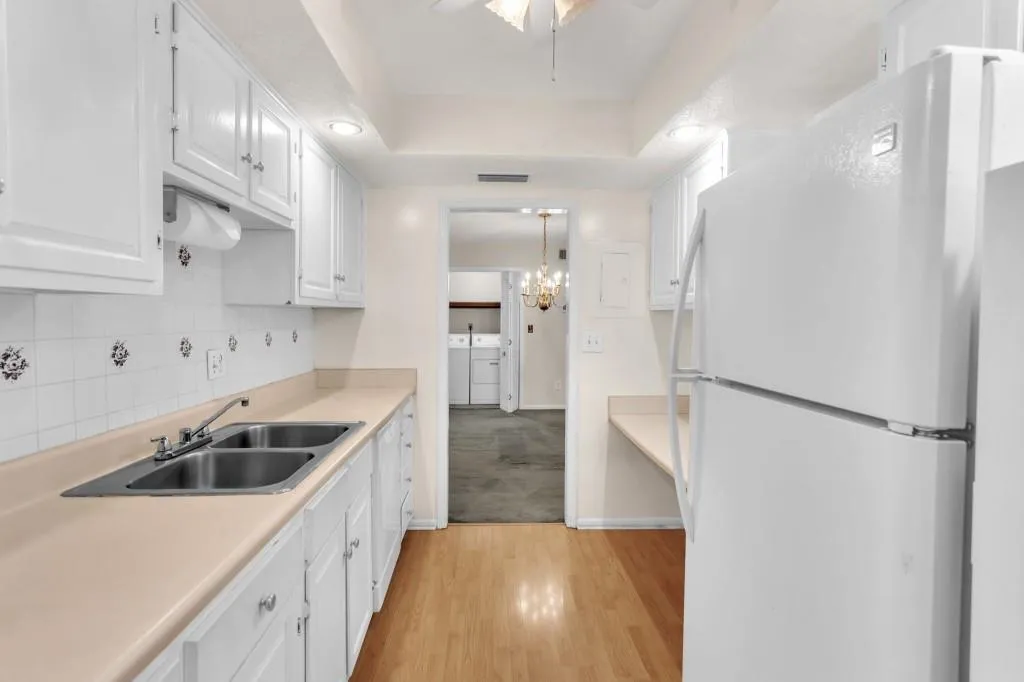 6851 Roswell Road Unit L-13, Sandy Springs, Georgia 30328, 3 Bedrooms Bedrooms, ,2 BathroomsBathrooms,Residential,Sold,6851 Roswell Road Unit L-13,7084099