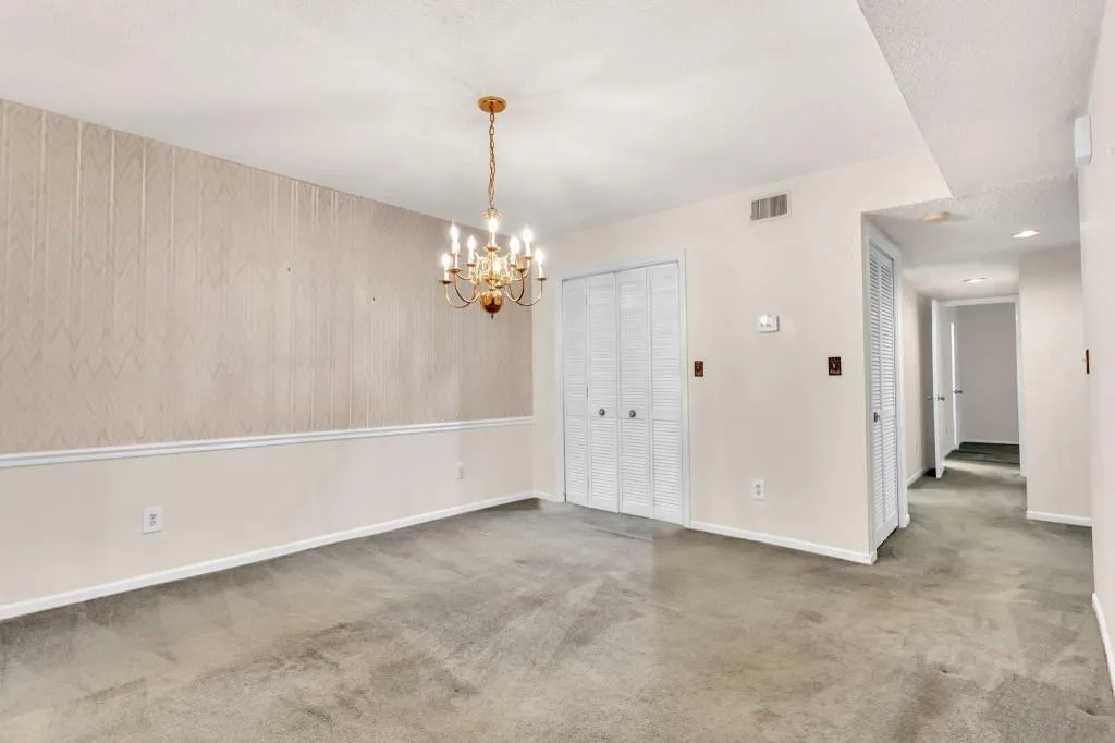 6851 Roswell Road Unit L-13, Sandy Springs, Georgia 30328, 3 Bedrooms Bedrooms, ,2 BathroomsBathrooms,Residential,Sold,6851 Roswell Road Unit L-13,7084099