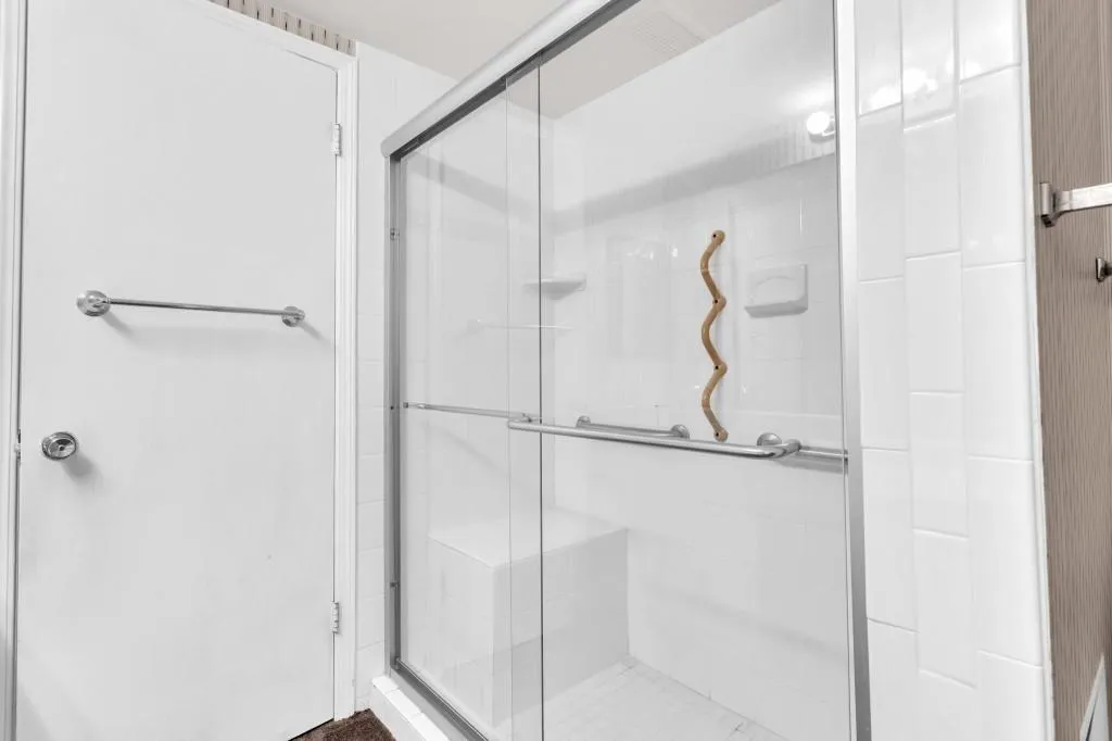 6851 Roswell Road Unit L-13, Sandy Springs, Georgia 30328, 3 Bedrooms Bedrooms, ,2 BathroomsBathrooms,Residential,Sold,6851 Roswell Road Unit L-13,7084099