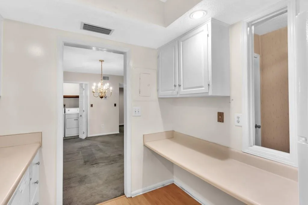 6851 Roswell Road Unit L-13, Sandy Springs, Georgia 30328, 3 Bedrooms Bedrooms, ,2 BathroomsBathrooms,Residential,Sold,6851 Roswell Road Unit L-13,7084099