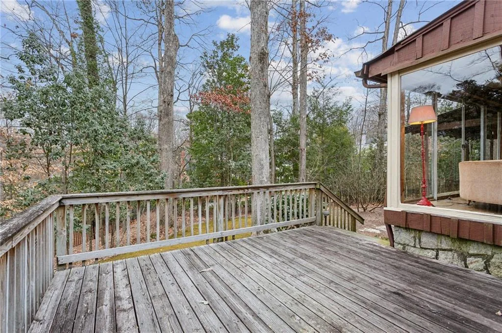 3781 Narmore Drive Ne, Atlanta, Georgia 30319, 4 Bedrooms Bedrooms, ,3 BathroomsBathrooms,Residential,For Sale,3781 Narmore Drive Ne,7631702