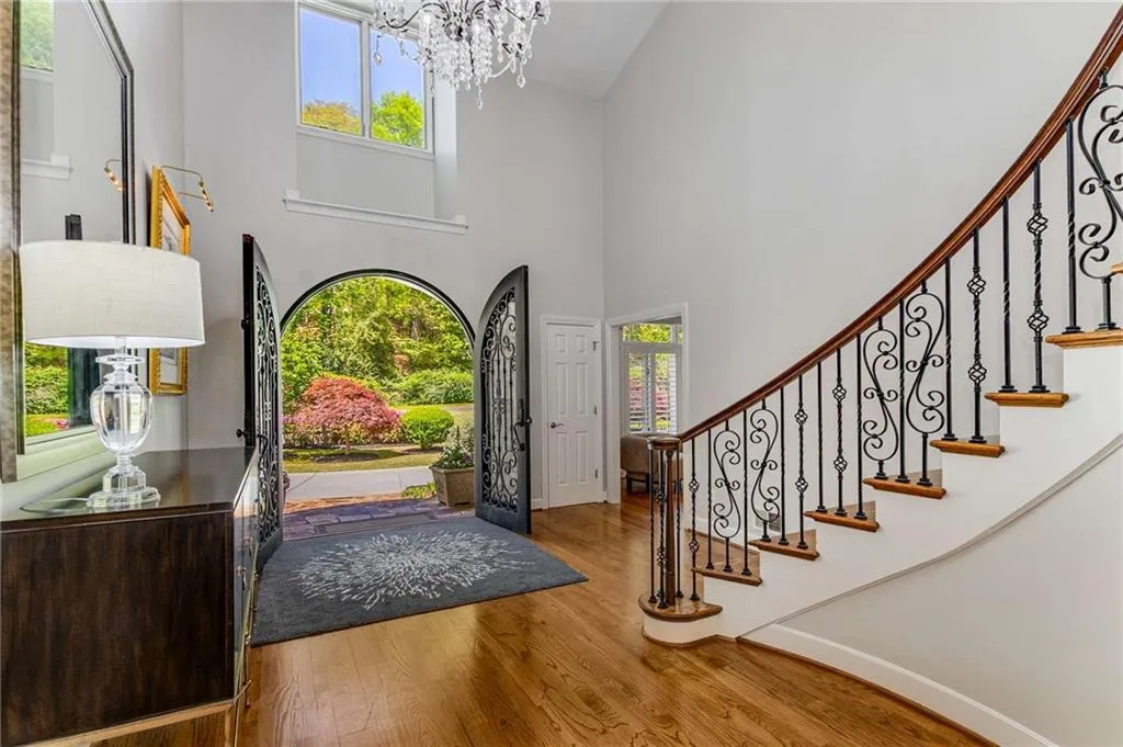 5780 Heards Forest Drive, Atlanta, Georgia 30328, 6 Bedrooms Bedrooms, ,5 BathroomsBathrooms,Residential,Sold,5780 Heards Forest Drive,7554342
