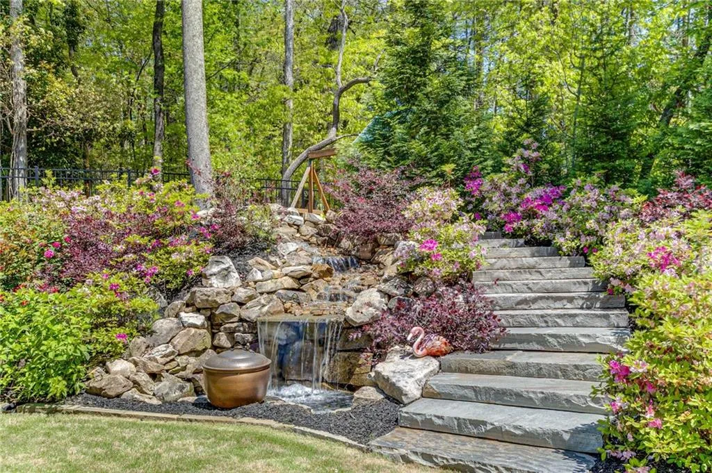 5780 Heards Forest Drive, Atlanta, Georgia 30328, 6 Bedrooms Bedrooms, ,5 BathroomsBathrooms,Residential,Sold,5780 Heards Forest Drive,7554342