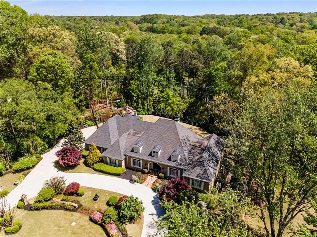 5780 Heards Forest Drive, Atlanta, Georgia 30328, 6 Bedrooms Bedrooms, ,5 BathroomsBathrooms,Residential,Sold,5780 Heards Forest Drive,7554342