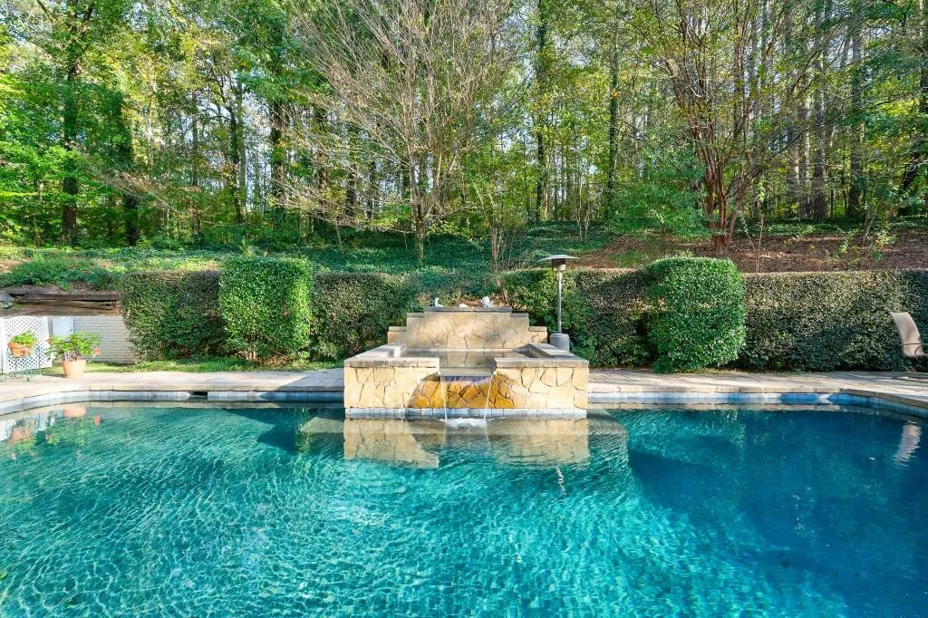2207 Spalding Drive, Sandy Springs, Georgia 30350, 5 Bedrooms Bedrooms, ,4 BathroomsBathrooms,Residential,Sold,2207 Spalding Drive,6805624