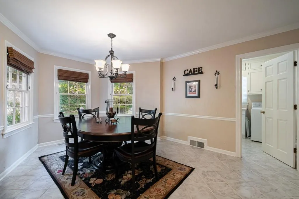 2207 Spalding Drive, Sandy Springs, Georgia 30350, 5 Bedrooms Bedrooms, ,4 BathroomsBathrooms,Residential,Sold,2207 Spalding Drive,6805624