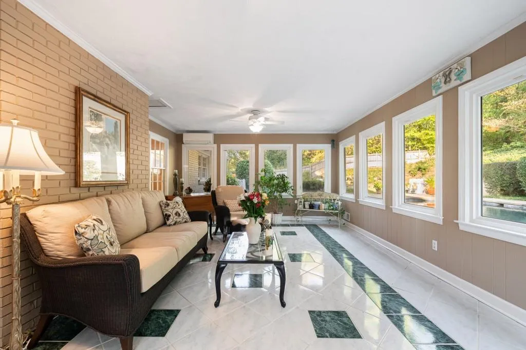 2207 Spalding Drive, Sandy Springs, Georgia 30350, 5 Bedrooms Bedrooms, ,4 BathroomsBathrooms,Residential,Sold,2207 Spalding Drive,6805624